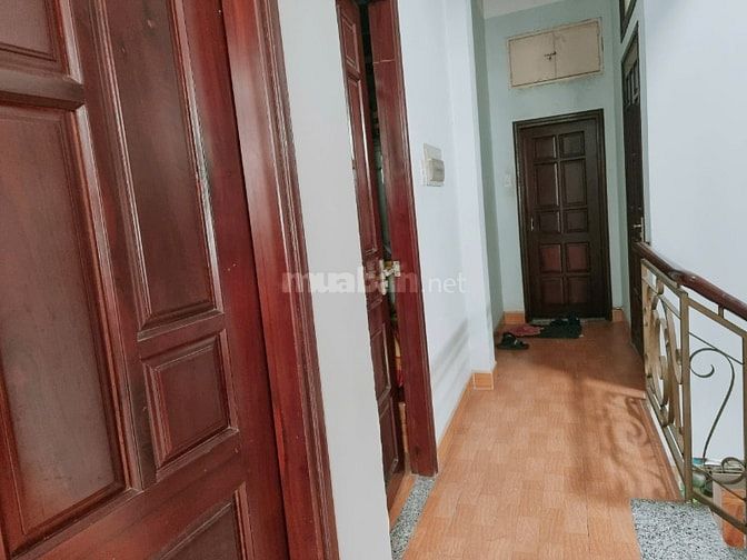BÁN NHÀ ĐẸP MẶT TIỀN CÔNG VIÊN