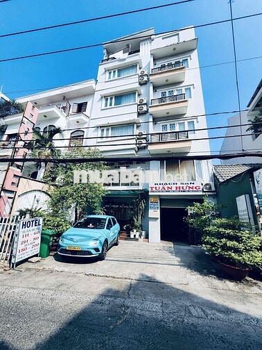 tuyển 01 tạp vụ khách sạn