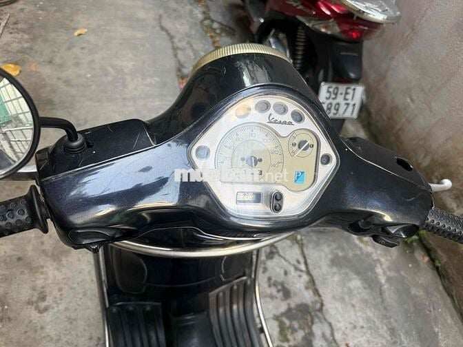 Piaggio Vespa LX 2011