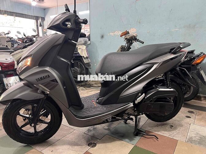 Yamaha FveeGo S Xám xi măng Mới
