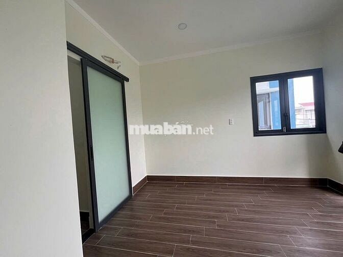 Cần chuyển nhượng nhà 1 trệt 1 lầu đã hoàn công