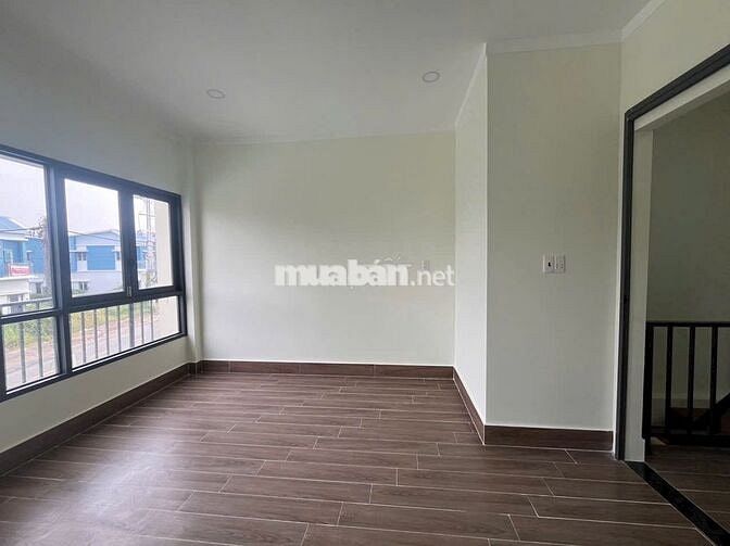 Cần chuyển nhượng nhà 1 trệt 1 lầu đã hoàn công