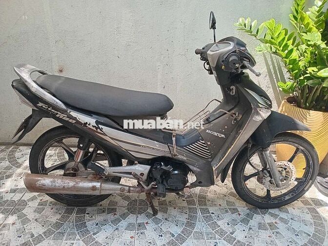Future TQ màu Đen