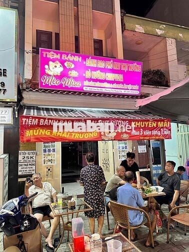 Cần sang lại quán bánh bao phô mai thịt nướng