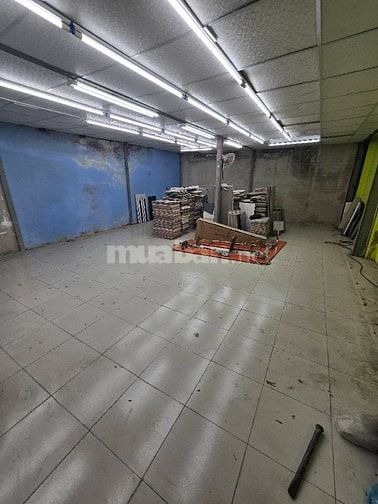 Siêu Ngộp - Mặt Tiền Lạc Long Quân cho thuê 50triệu/tháng - 31 TỶ