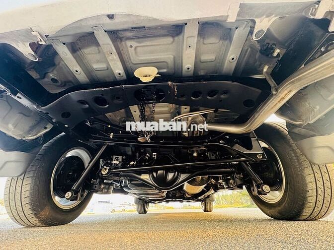 Toyota Innova 2018 2.0E MT Bạc