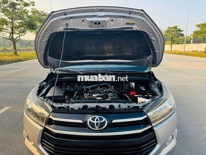 Toyota Innova 2018 2.0E MT Bạc