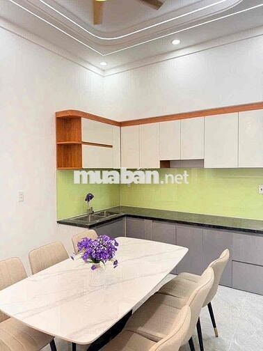 CÙNG TẦM TIỀN 3 TỶ 8 — NHIỀU NGƯỜI VẪN ĐANG PHÂN VÂN GIỮA “MUA XA” HAY
