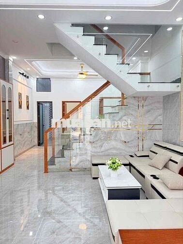 CÙNG TẦM TIỀN 3 TỶ 8 — NHIỀU NGƯỜI VẪN ĐANG PHÂN VÂN GIỮA “MUA XA” HAY