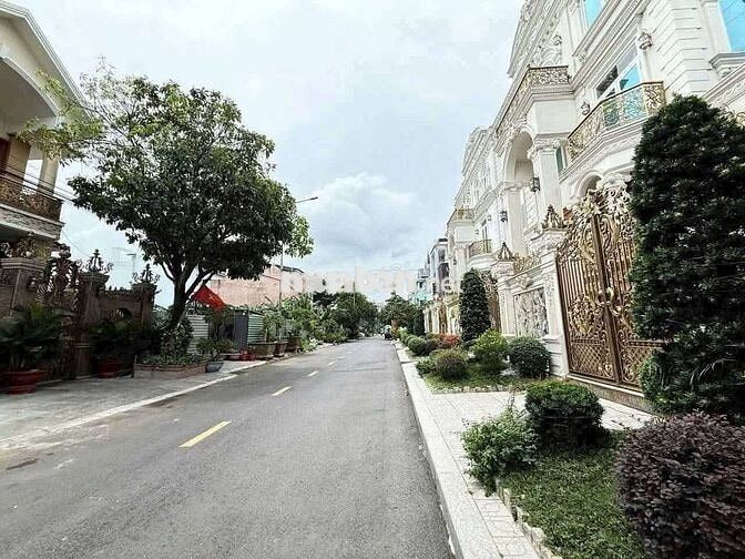 Lô đất đẹp 10m x 18m. 180m2. Khu Biệt Thự Phú Nhuận 1/ Lê Thị Riêng