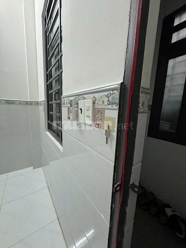 50m2 , có gác , 3.5tr , điện nước giá nhà nước, chuyên dùng chính 