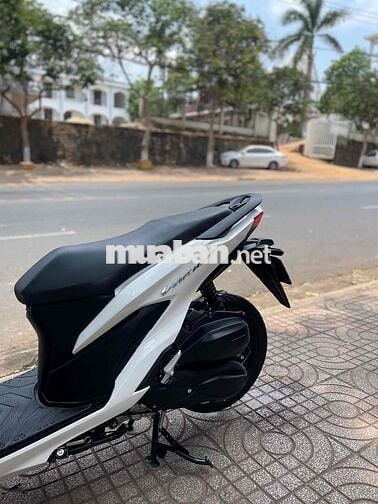 Honda Vario 150 2022 Trắng đen
