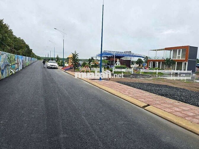 CHỦ NỢ NGÂN HÀNG  BÁN GẤP LÔ 200m2 SÁT KCN BECAMEX  GIÁ CHỈ 590Tr