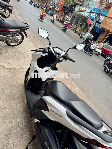 ✳️✳️ Vario 150 Trắng đen 2020 xe đẹp có trả góp