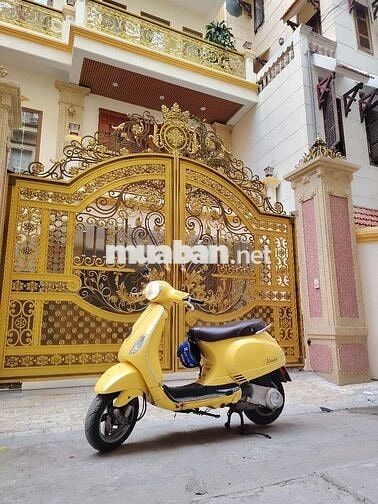 Piaggio Vespa màu Vàng