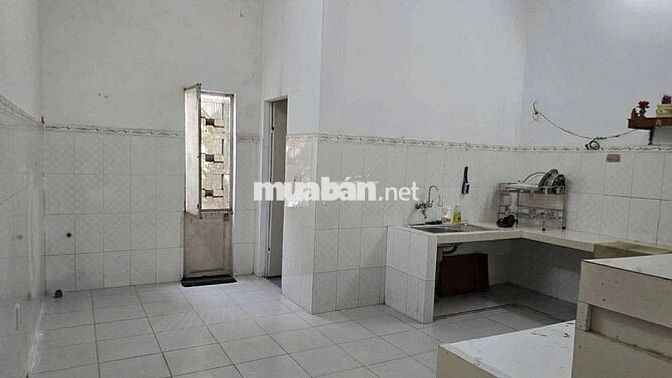 Bán đất tặng nhà cấp bốn MT đường Nguyễn Xí
