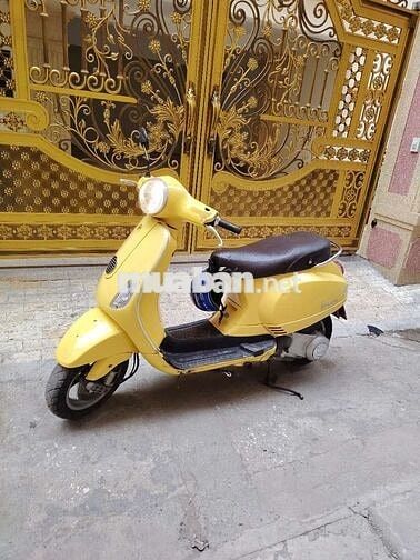 Piaggio Vespa màu Vàng
