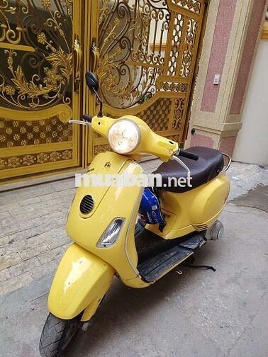 Piaggio Vespa màu Vàng