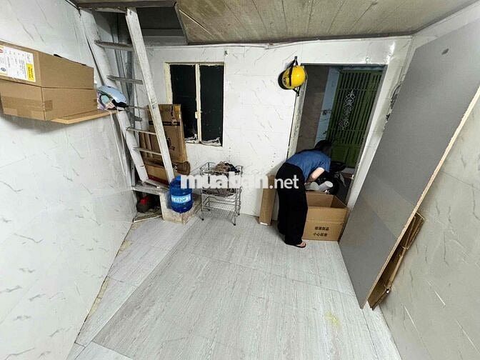 Nhà nguyên căn hẻm xe hơi 1 trệt, 1 gác
