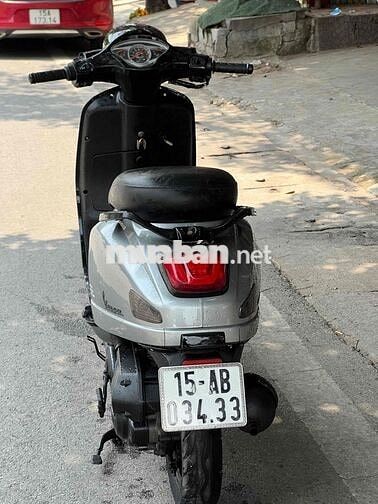 Piaggio Vespa 50 Bạc 2020