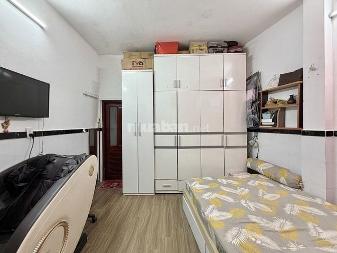     Nhà Nguyễn Xí, 4PN – 73m² (6.5x11) – 7.95 tỷ