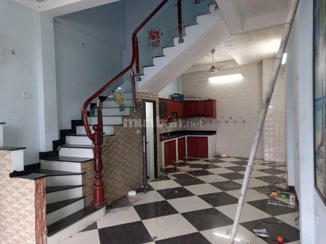 Cho thuê nhà 3 tầng 120m2 tại La Tinh, Đông La, Hoài Đức, HN. 6.5 tr