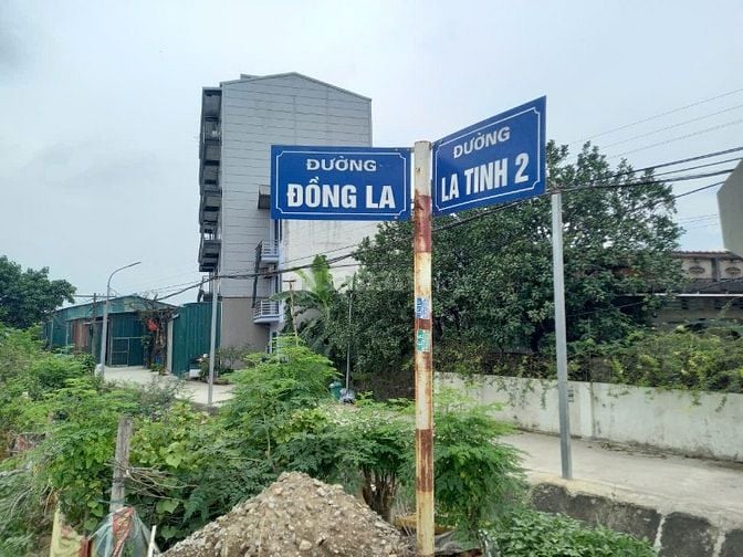 Cho thuê nhà 3 tầng 120m2 tại La Tinh, Đông La, Hoài Đức, HN. 6.5 tr