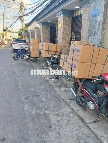 TUYỂN NAM GIAO HÀNG XE MÁY