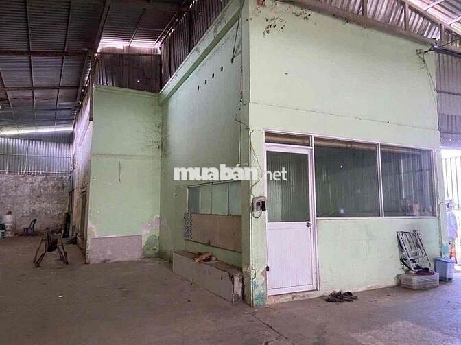 Cho thuê kho gần 500m2 mặt tiền nguyễn Bình