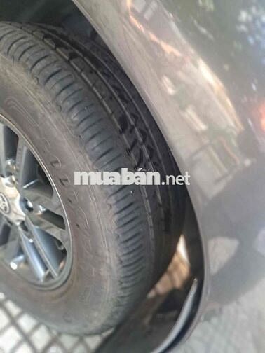 Toyota Fortuner 2013 1 cầu 140000 km Xám