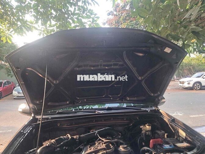 Toyota Fortuner 2013 1 cầu 140000 km Xám