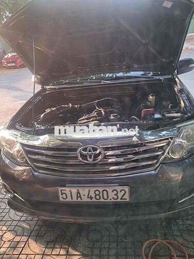Toyota Fortuner 2013 1 cầu 140000 km Xám