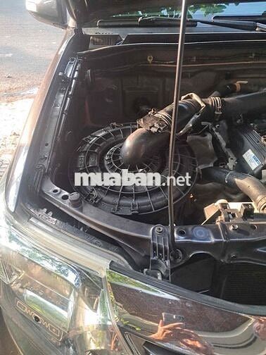 Toyota Fortuner 2013 1 cầu 140000 km Xám