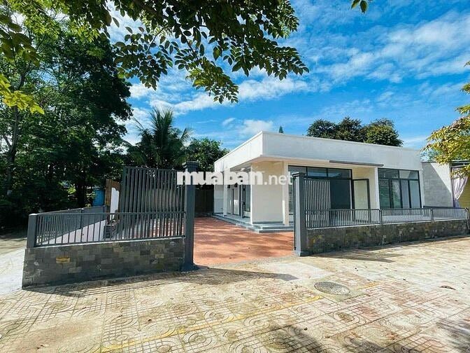 SHOUSE 2 MẶT TIỀN NGAY NGÃ 4 LÊ LỢI