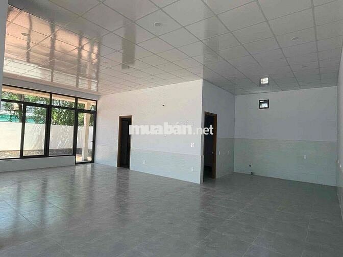 SHOUSE 2 MẶT TIỀN NGAY NGÃ 4 LÊ LỢI