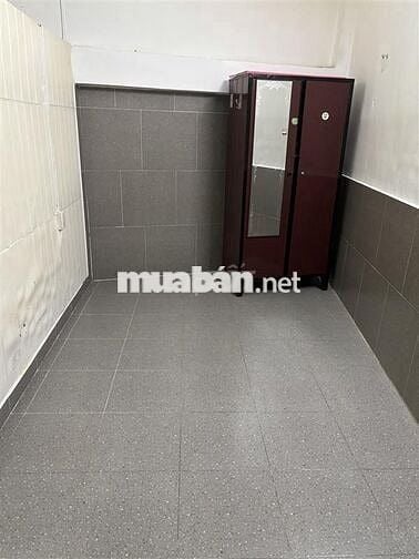 Cho thuê phòng trọ lối đi riêng, sát trường học, chợ, P4, Q4. DT 25m2.