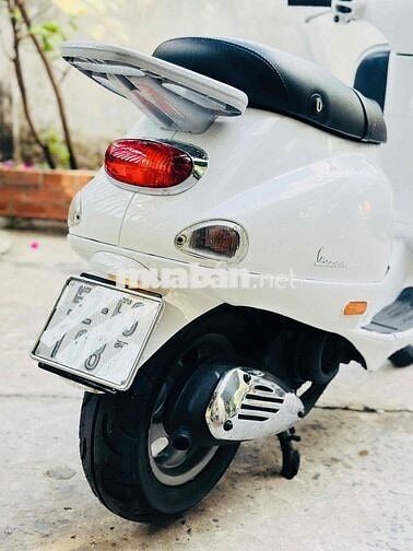 Piaggio Vespa ET8 150cc Trắng