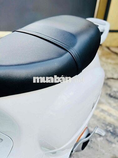 Piaggio Vespa ET8 150cc Trắng