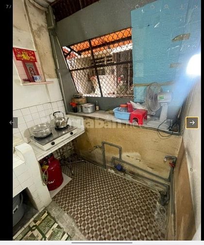Bán gấp căn hộ chung cư Xóm Cải đường Nguyễn Trãi P8 Q5 chỉ 2,5 tỷ.
