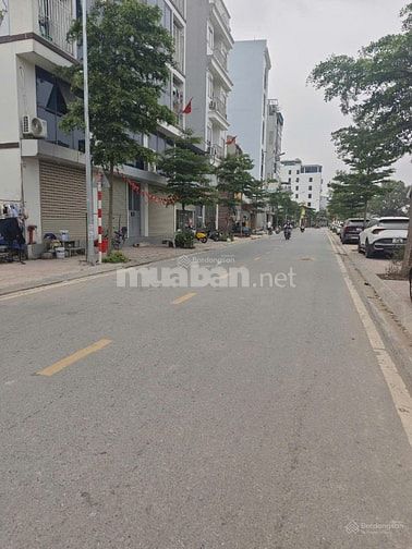 Bán đất mặt tiền Huỳnh Cung, Thanh Trì, Hà Nội - gần UBND, giá tốt
