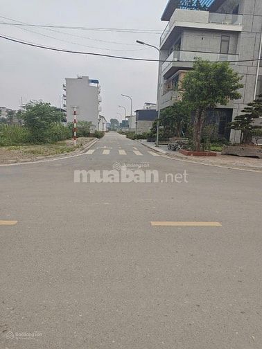 Bán đất mặt tiền Huỳnh Cung, Thanh Trì, Hà Nội - gần UBND, giá tốt