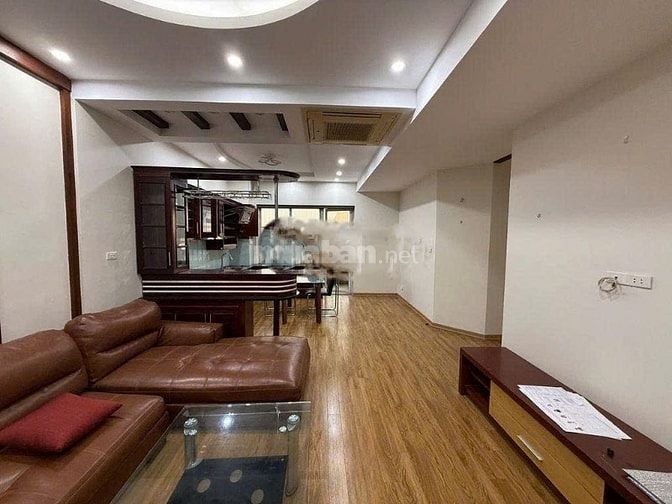 Cho thuê căn hộ 3 phòng ngủ, chung cư 93 Lò Đúc, nội thất cơ bản