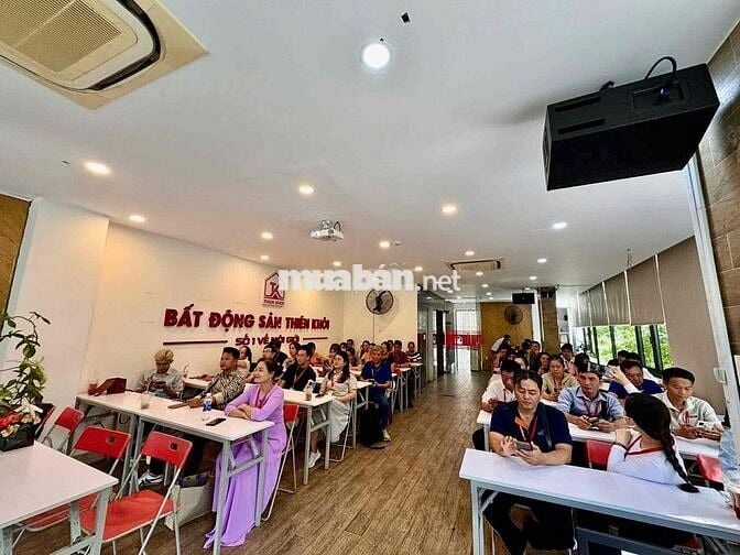 TUYỂN 5 BẠN VẬN HÀNH QUẢN LÝ APP NGUỒN NHÀ PHỐ HCM