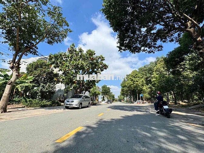 Chủ Gửi Bán Gấp DT: 9,4x30m full thổ cư, hướng Đông Bắc, Đường