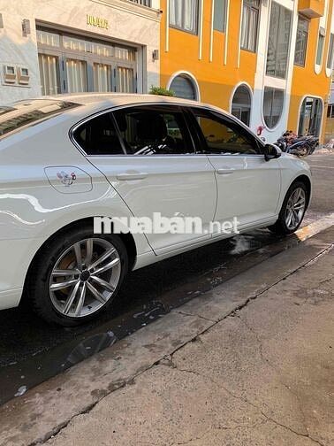 Volkswagen Passat sx 2017 model 2018 Trắng