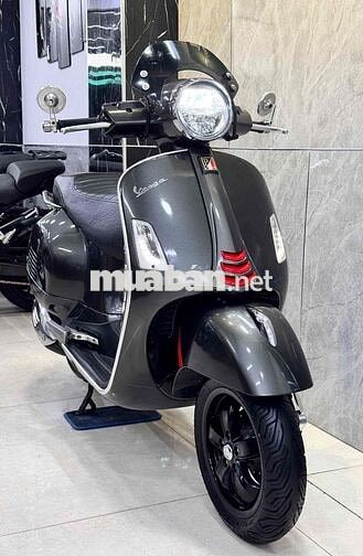 Piaggio Vespa GTS300 Supertech HPE Xám Porsche