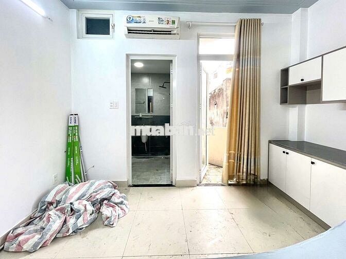 CĂN HỘ 1PN BAN CÔNG TÁCH BẾP GẦN NGAY ĐH VĂN LANG