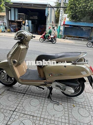 Kimco Like fi 2013 màu Vàng đồng