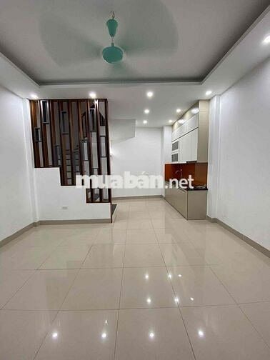 BÁN NHÀ PHỐ NGUYỄN ĐỨC CẢNH NGÕ THÔNG Ô TÔ TRÁNH