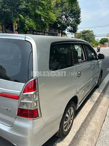 Toyota Innova E 2015 màu bạc 160.000Km